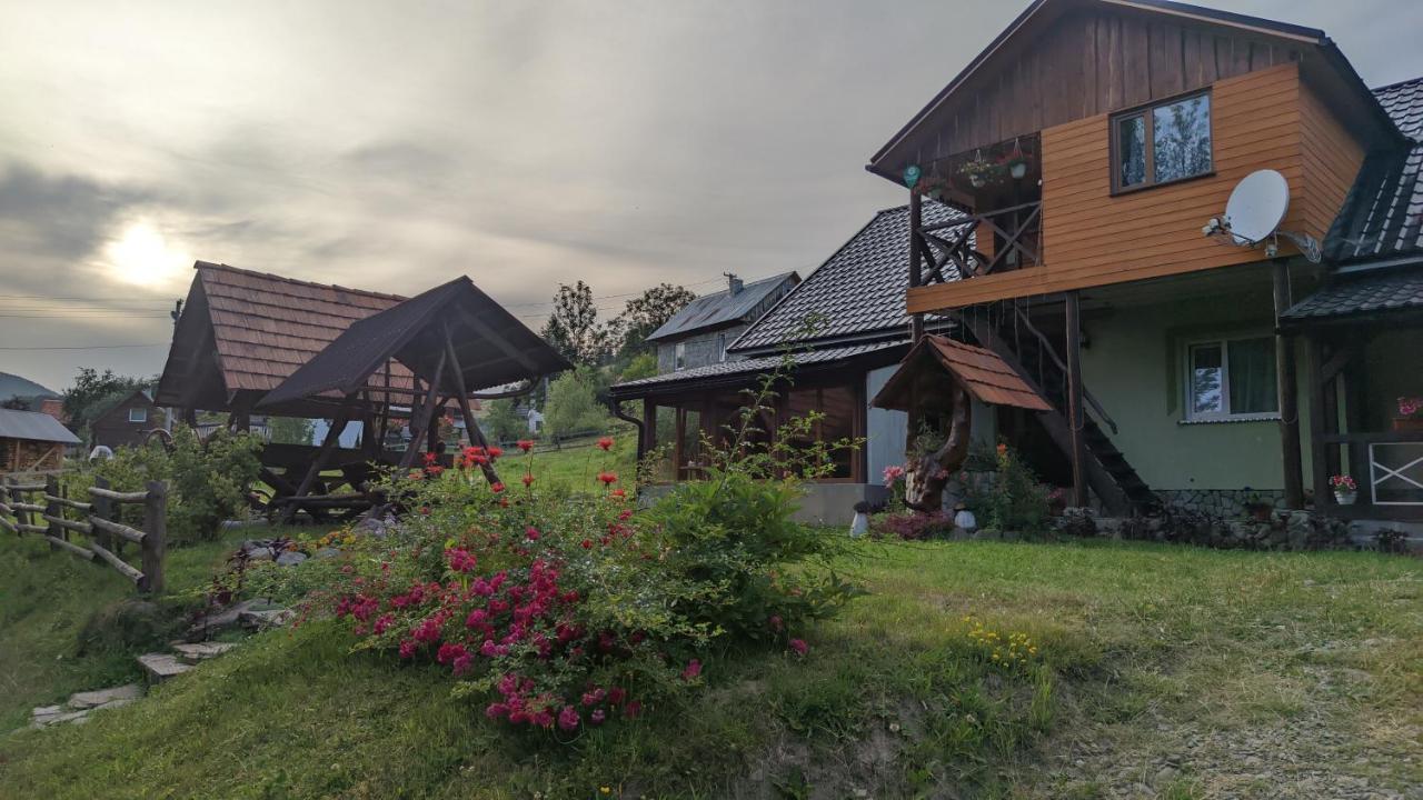 Zatishok Bilya Richky Villa Pilipets Екстериор снимка